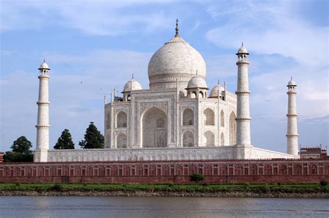 Historical Places In India Savor The Charming Historical Tourist
