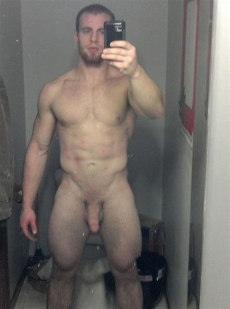 Muscle Man Nude Selfie