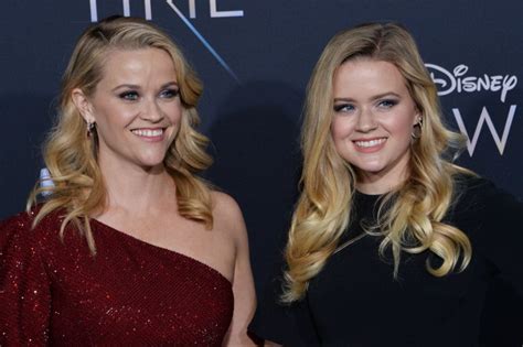 Reese Witherspoon Poses With Mom Daughter Ava For Vogue