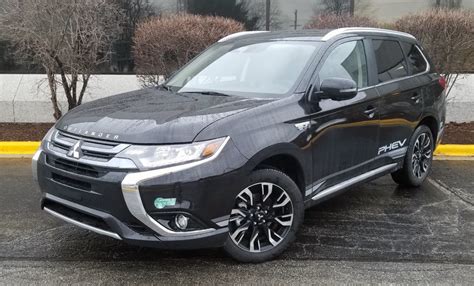 Test Drive Mitsubishi Outlander Phev The Daily Drive Consumer Guide The Daily Drive