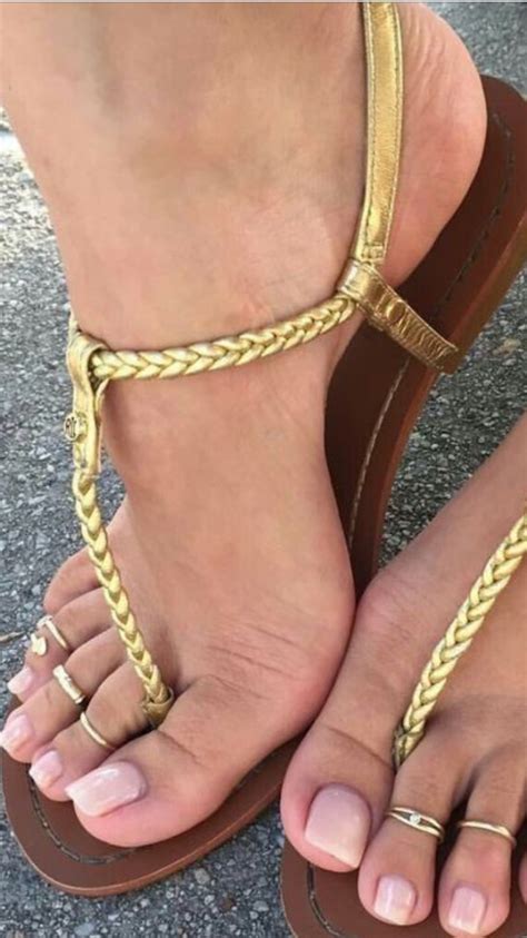 Pin By Epic Themes On Toe Rings Beautiful Feet Beautiful Toes Toe Rings