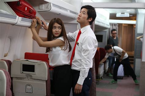 A Delicious Flight Korean Movie 2015 맛있는 비행 Hancinema The Korean Movie And Drama Database