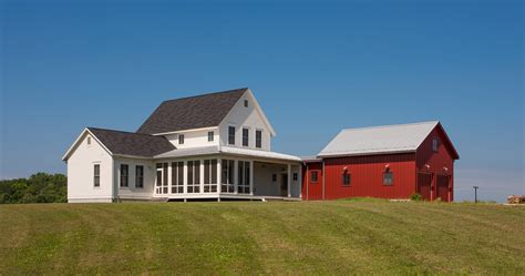 iowa farmhouse rehkamp larson architects