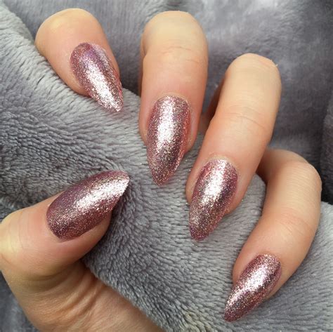 15 Rose Gold Manicure Ideas To Experiment With Luv68