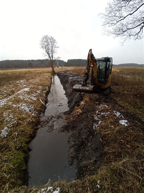 Galeria Uslugi Minikoparka Roboty Ziemne Transport Wywrotka Piasek