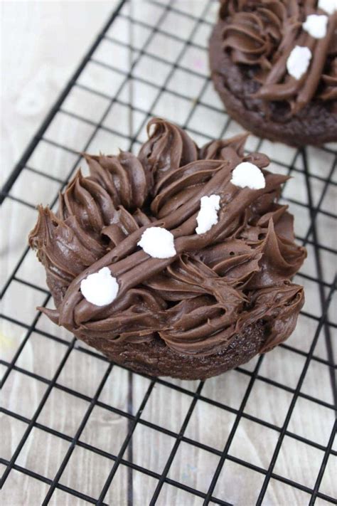 how to make star wars chocolate chewbacca donuts