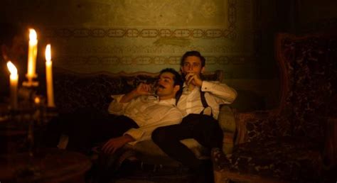 Baskında birçok erkek kadın kıyafetleri giymiş olarak yakalanır. 'El Baile de los 41': amor entre dos hombres en la época ...