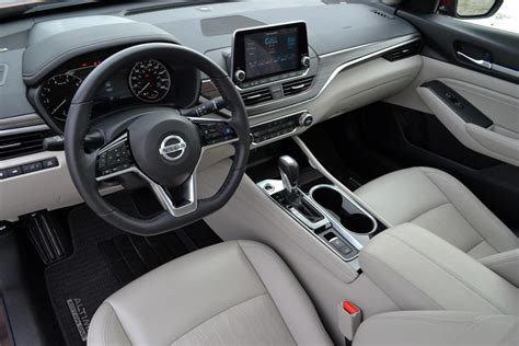 2019 Nissan Altima Interior Specs