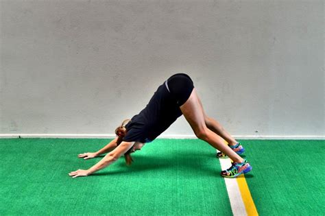 How To Do A Handstand Redefining Strength Handstand Redefining
