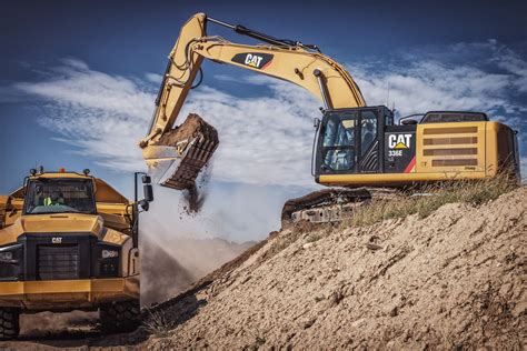 Caterpillar Hydraulic Hybrid Excavator Uses Accumulator Construction