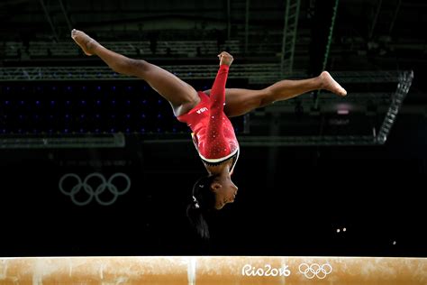 Simone Biles Named Female Athlete Of The Year By Ap Cbs News