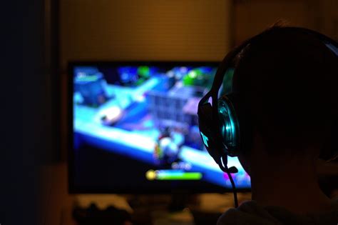 How Gaming Affects Your Sleep Patterns And What You Can Do About It