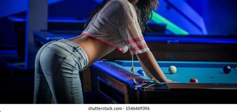 beautiful sexy woman playing billiard foto de stock 1546469414 shutterstock