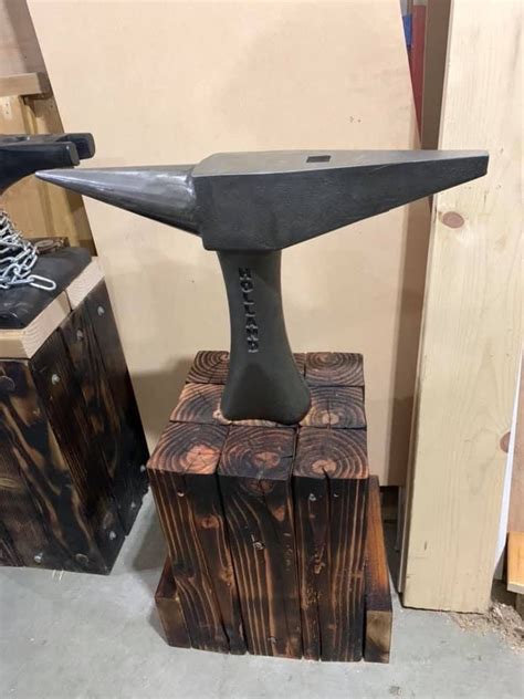 Keeping the blacksmith traditions alive has always been the primary aim of the hungarian blacksmith guild. Pin by GC on Anvils | Blacksmith tools, Decor, Home decor