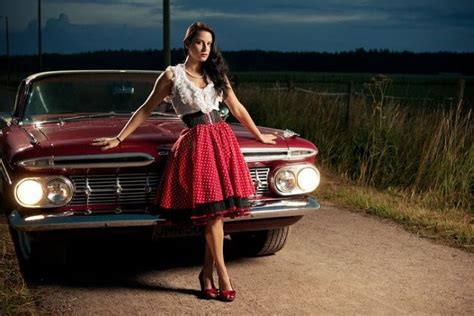 Cute Girls And Vintage Cars 64 Pics