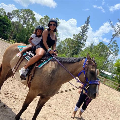 Teen Mom Briana Dejesus Shows Off Her Curves As She Goes Horseback