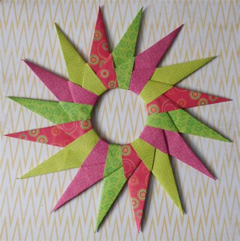 The origami lucky star is fairly simple to make. How to Make a Modular 16 Point Origami Star