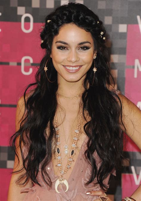 65 Pretty Long Hairstyles That Are Easy To Do Yourself Vanessa Hudgens Hair Curly Hair Styles