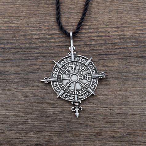 Viking Vegvisir Wayfinder Pendant Runic Compass Symbol Norse Rune