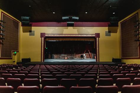 Grand Theatre Cartersvilles Performing Arts Mainstay Read V3
