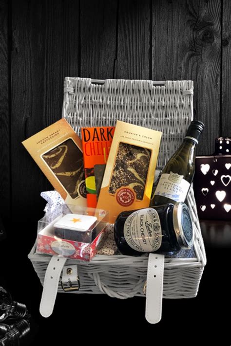 The Abingdon T Basket A Perfect Corporate T For Clients And