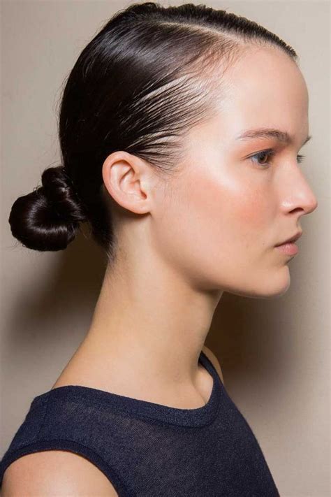 Cheveux attachés chic automne hiver 2018 - Cheveux attachés : idées de