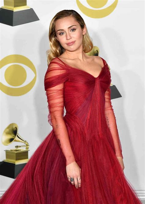 Miley Dress Grammys 2024 Neet Ivory Letitia