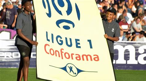 © suara.com logo liga prancis shutterstock. Liga Prancis Dibatalkan Seenaknya, Presiden Lyon Luncurkan ...