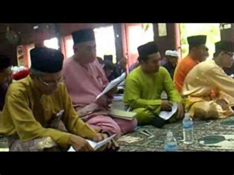 Di dalamnya terdapat petunjuk dan juga obat bagi yang membaca dan juga mempelajarinya. asmaul husna lirik