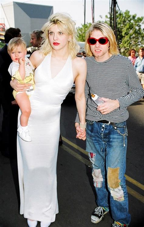 See more of kurt cobain on facebook. 9 Stylish Celebrities That Would Make Great Halloween Costumes | 1990s fashion trends, Fashion ...