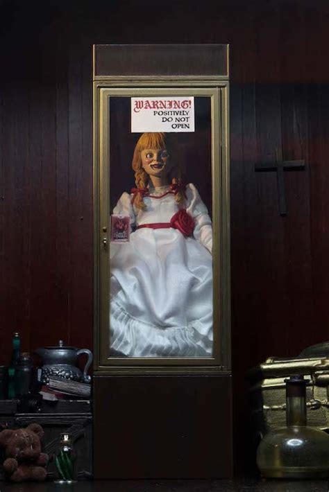 Neca Toys The Conjuring Universe Annabelle 8 Scale Clothed Figure