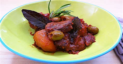 La Cuisine du Monde de J E Veau à la Corse aux olives