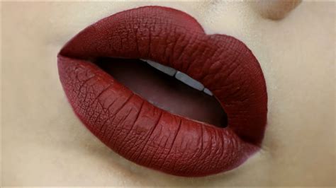 How To Easily Apply Liquid Lipstick Like A Pro Makeup Tutorial Liquid Lipstick Tips