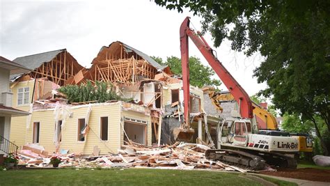 Mckennan Park Home Three Year Dispute Ends As House Demolished In