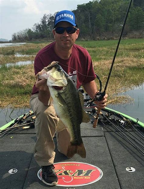 Check out out and give in a share! Summertime bass fishing in Mississippi