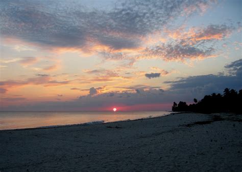 Sunset Port Salut Beach Haiti Sunset On The Beach In Po Flickr