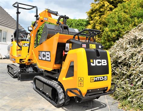 First Deal Secured As Jcb Launches Online Machine Sales