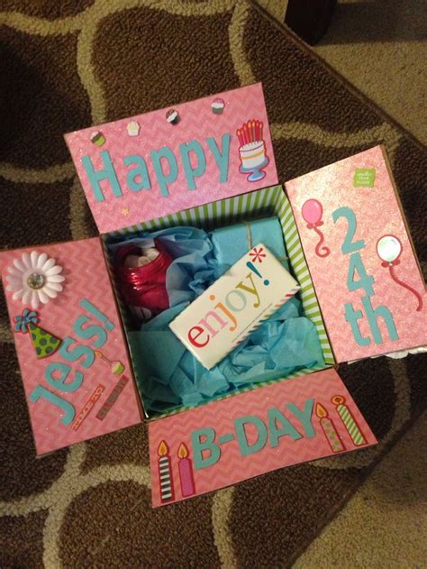 Handmade bff best friend gift ideas. Best friend birthday box! Decorate the inside of the box ...