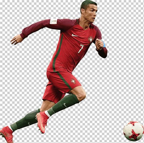 Криштиану Роналду бежит рядом с футбольным мячом сборная Португалии по