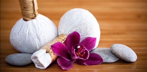 Thai Kräuter Stempel Massage Belwellness
