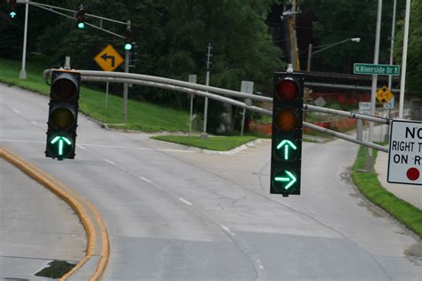 Green Arrow Traffic Lights University Of Iowa No 2448 Flickr