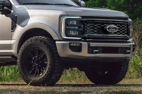 Ford Excursion Digitally Revived For New Model Year As Brands Ultimate