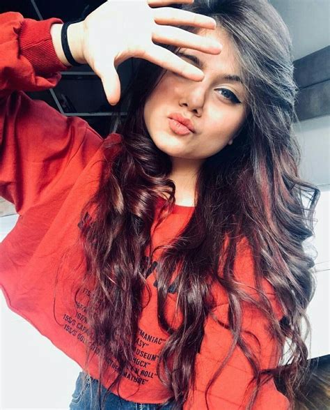 Model Stylish Instagram Attitude Selfie Poses For Girls Tiktok Modelo