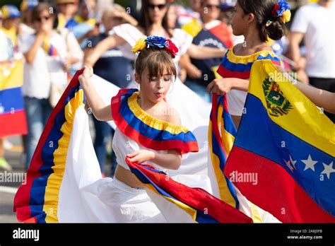 Venezuela People Dancing Hi Res Stock Photography And Images Alamy