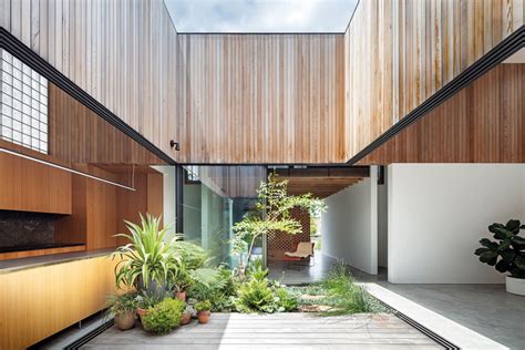 Courted House By Breakspear Architects Architectureau