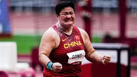 Tokyo 2020 Chinas Gong Lijiao Wins Gold In Womens Shot Put Final