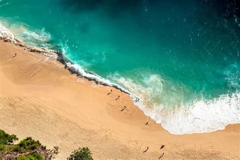 Sisi Lain Pantai Kuta Yang Wajib Sobat Quena Tahu Suasana Malam Yang