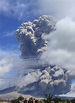印尼錫納朋火山3天2爆發 火山灰直衝5000米高空 - 國際 - 自由時報電子報