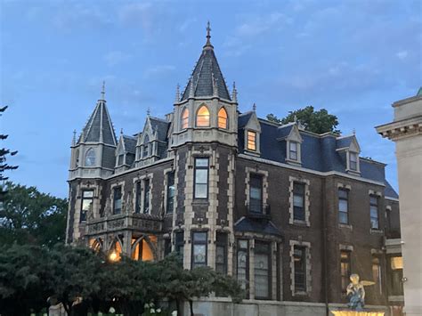 Estate in Milwaukee : r/Houseporn