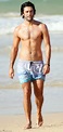 Jay Lyon showcases his VERY muscular physique on Bondi Beach | Daily ...